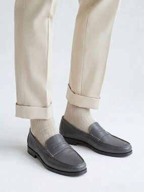 Hugs and‎ Co  Men's Gray Leather Loafers Size 12 Casual Shoes penny loafers